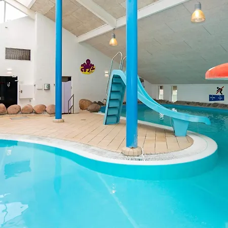 6 Person Holiday Home On A Holiday Park In Hemmet *